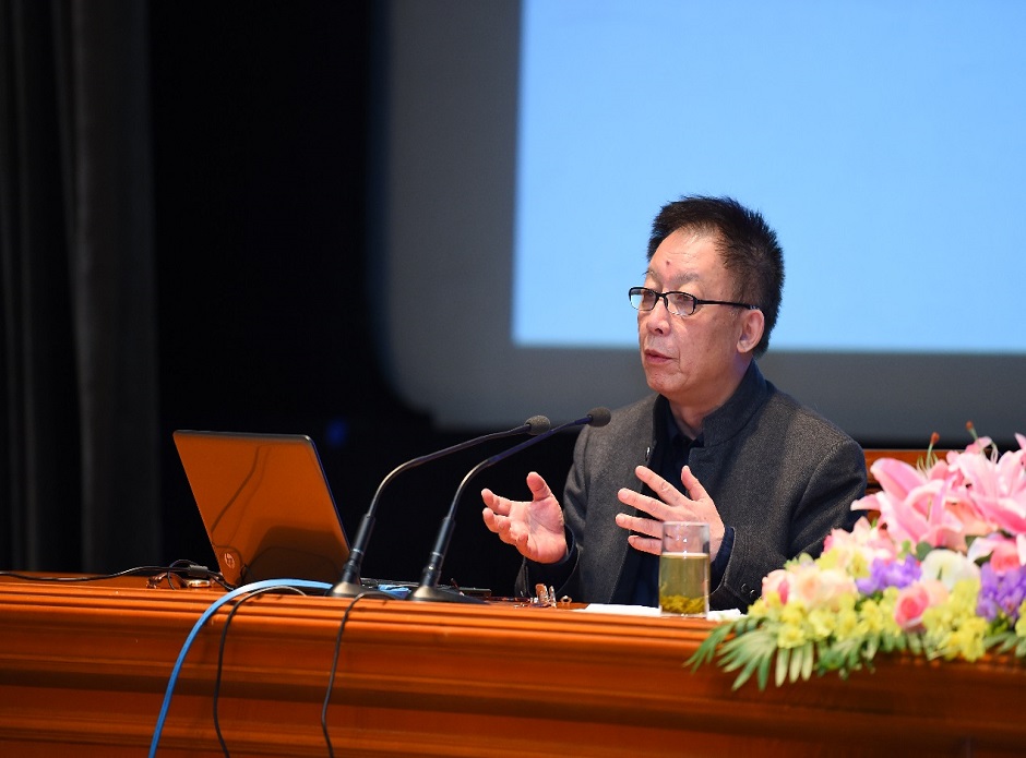 i1 主讲人:驰名学者易中天先生 - 副本 (3).jpg